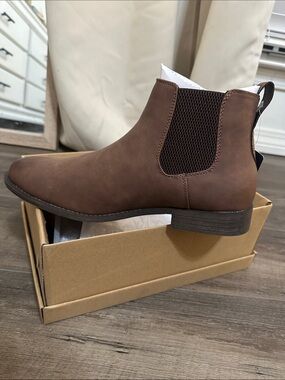 Hawkwell Men's Brown Chukka Boots with Elastic Side Panels